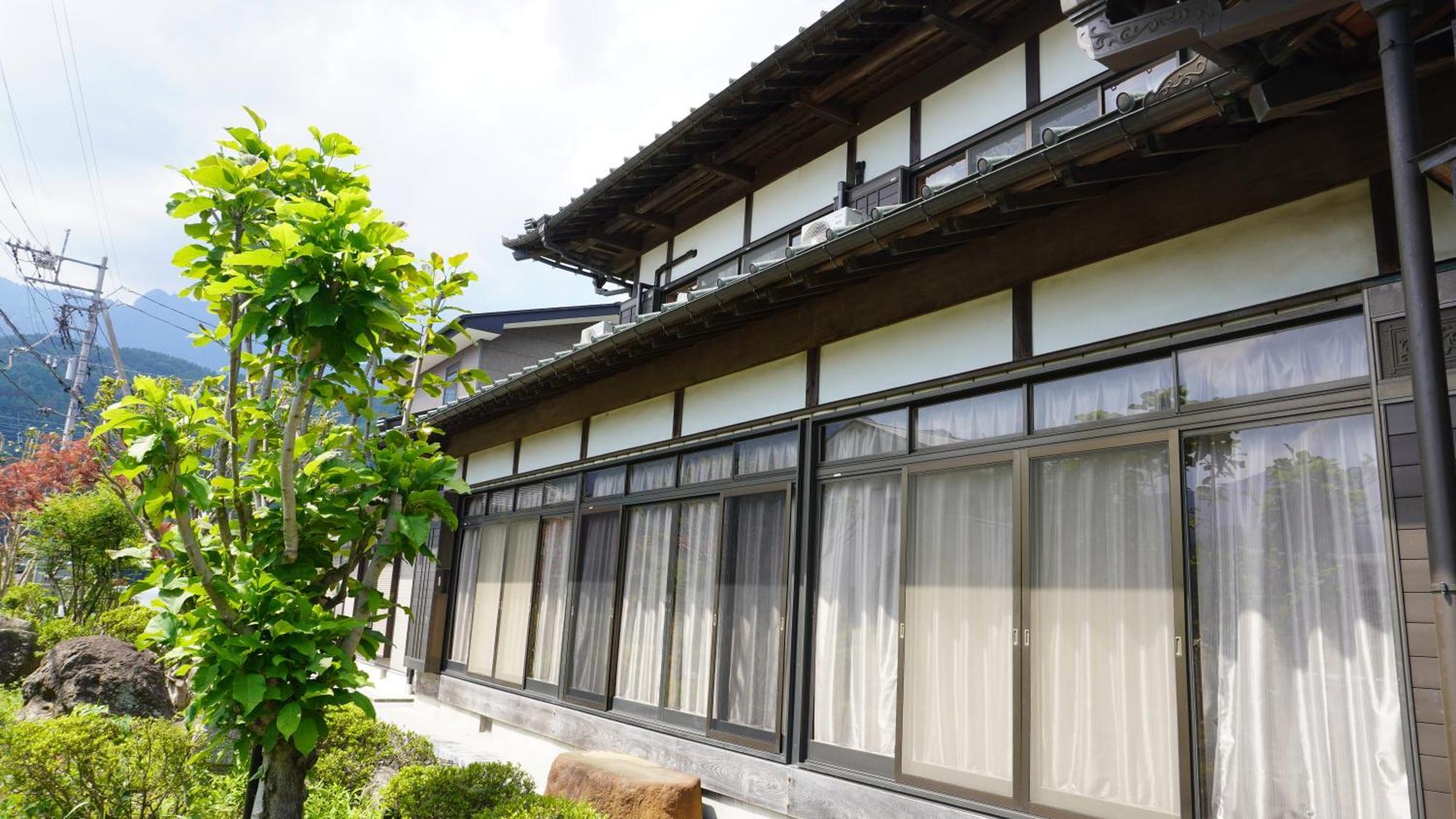富士山を眺められる宿 ゲストハウス花水木 Nishikatsura Экстерьер фото