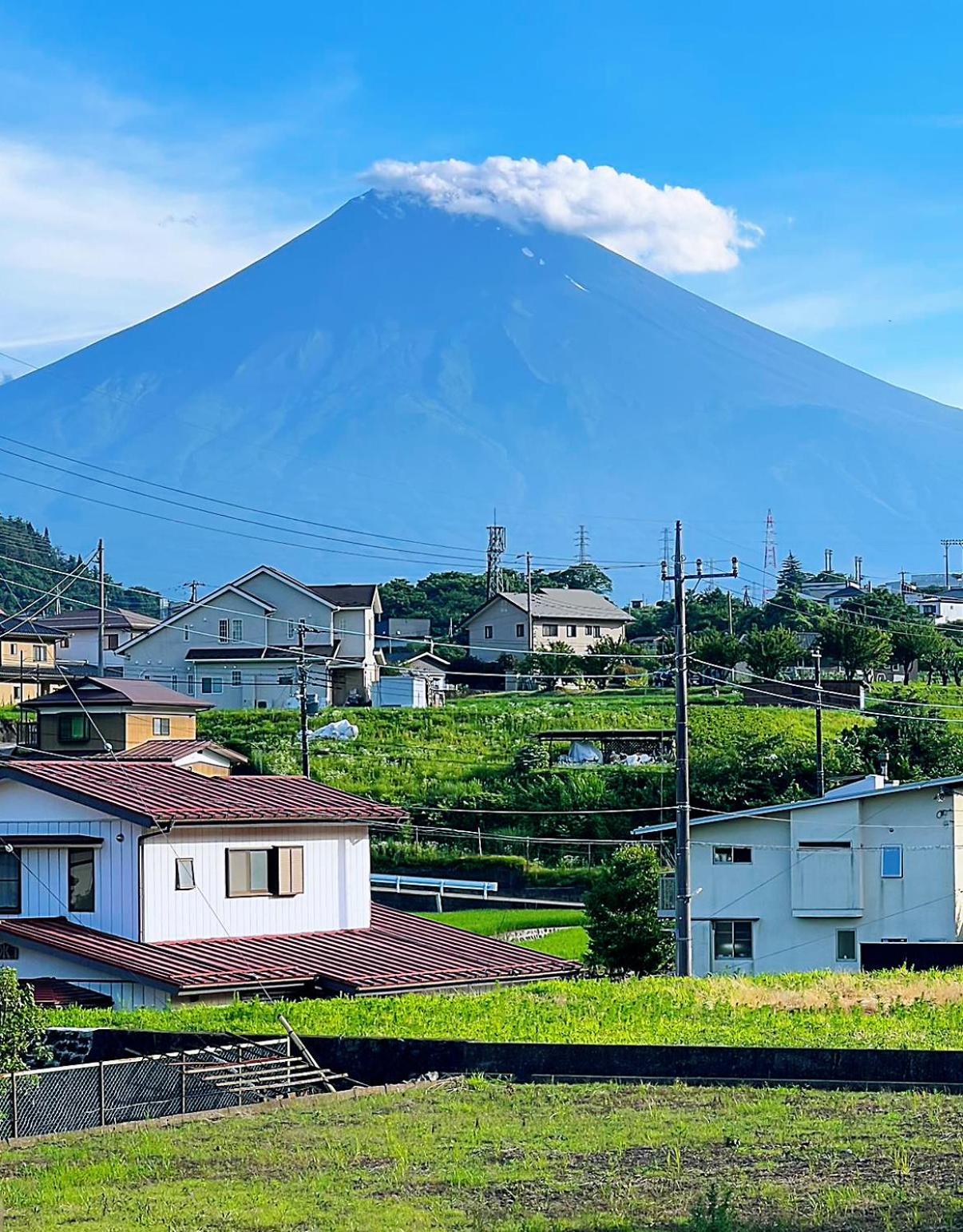 富士山を眺められる宿 ゲストハウス花水木 Nishikatsura Экстерьер фото