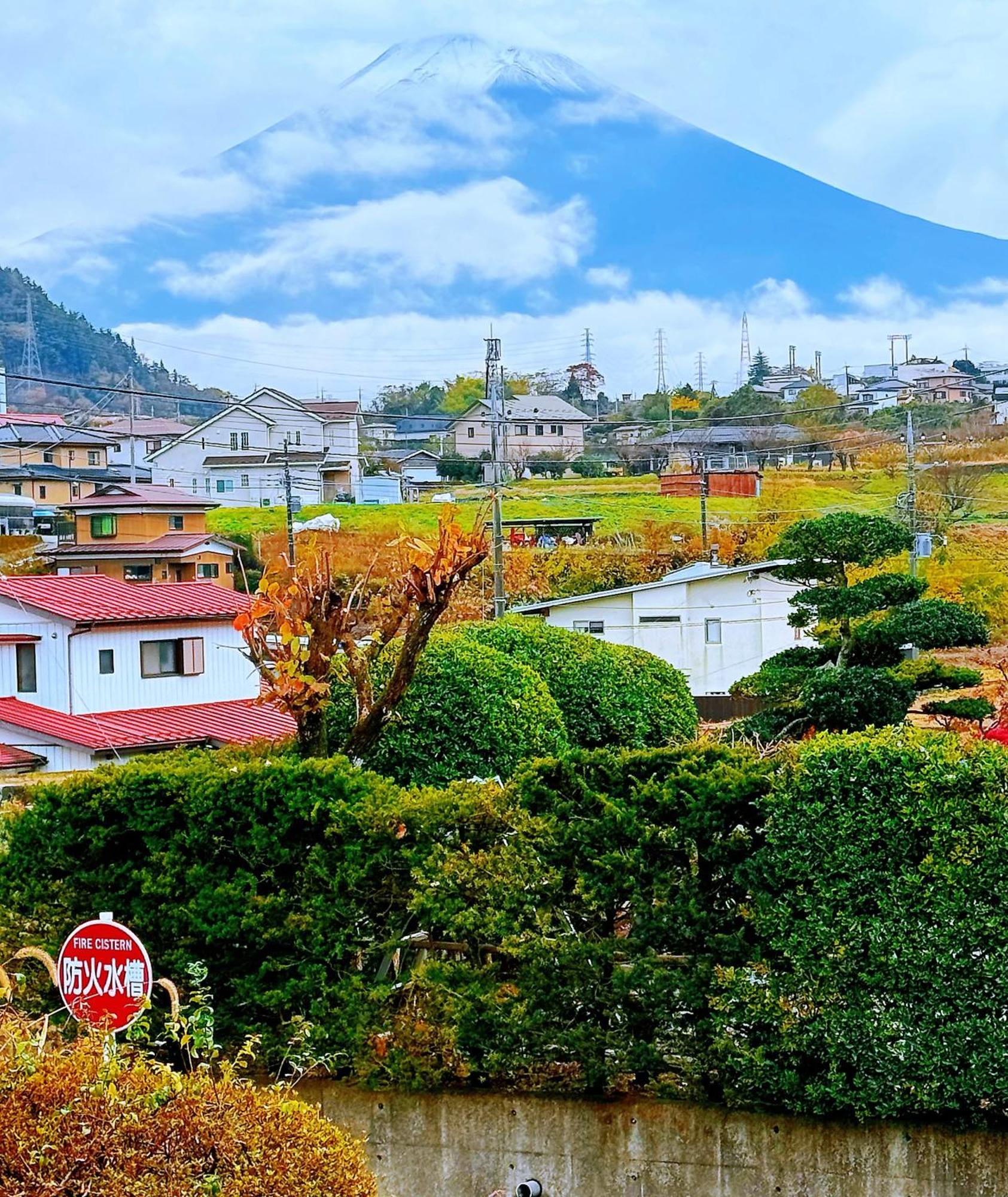 富士山を眺められる宿 ゲストハウス花水木 Nishikatsura Экстерьер фото